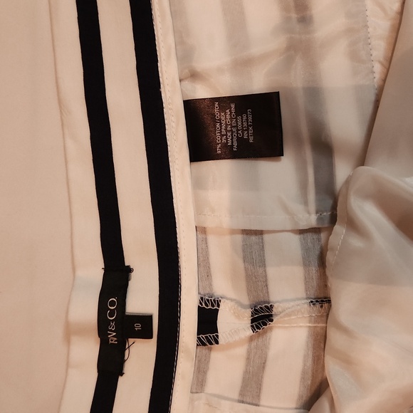 RW & Co High-waisted striped shorts - Picture 4 of 9